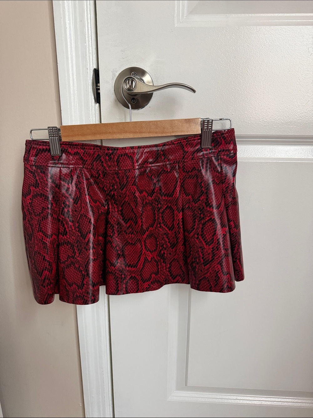 SHEIN Red Snakeskin Flared Mini Skirt